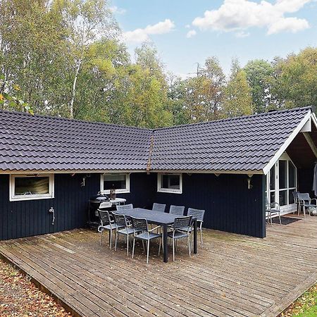 Four-Bedroom Holiday Home In Vaeggerlose 8 Bøtø By Exteriör bild