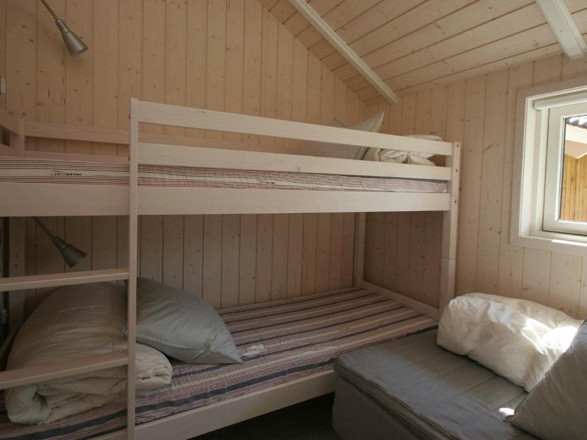 Four-Bedroom Holiday Home In Vaeggerlose 8 Bøtø By Exteriör bild