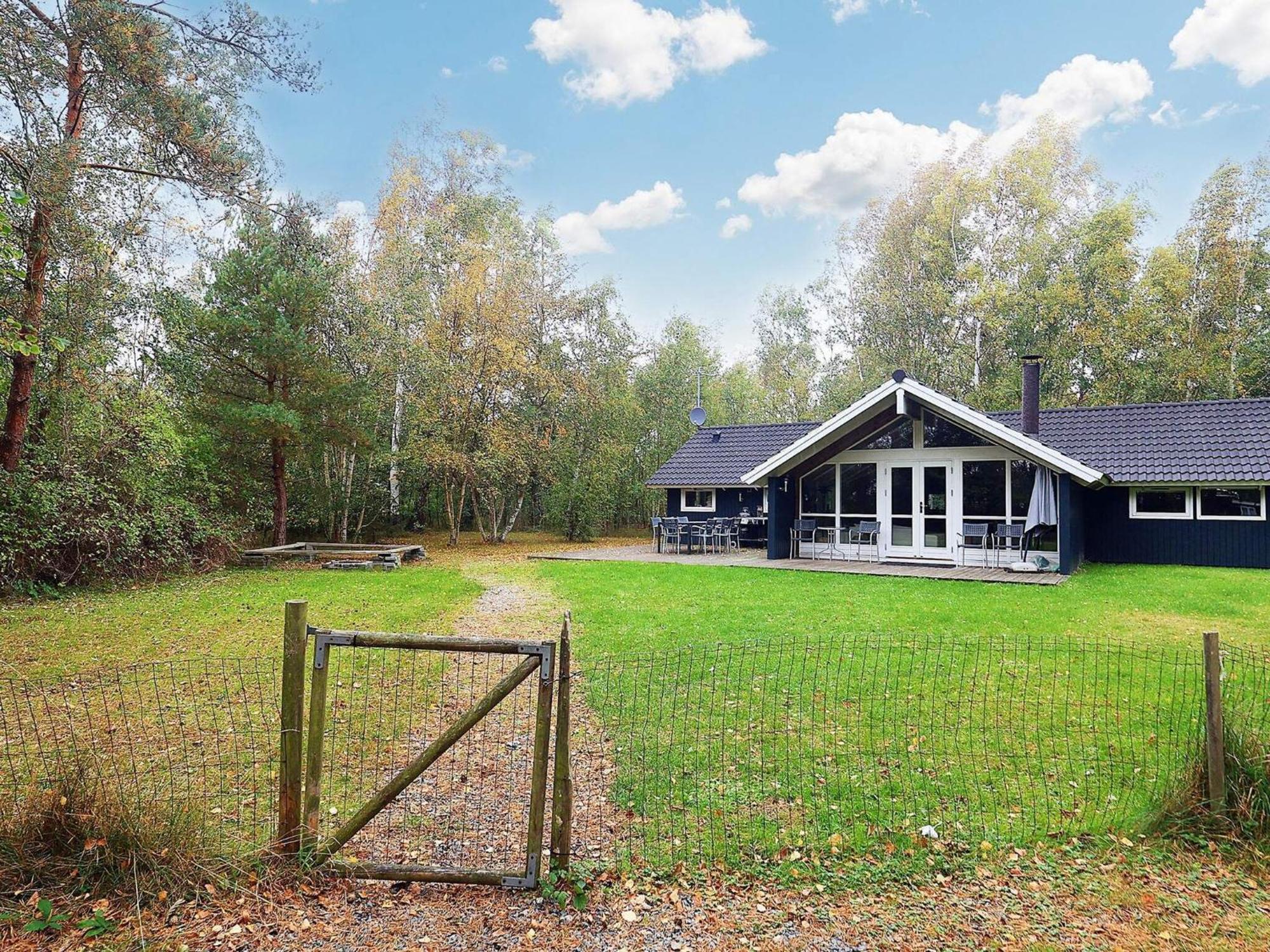Four-Bedroom Holiday Home In Vaeggerlose 8 Bøtø By Exteriör bild